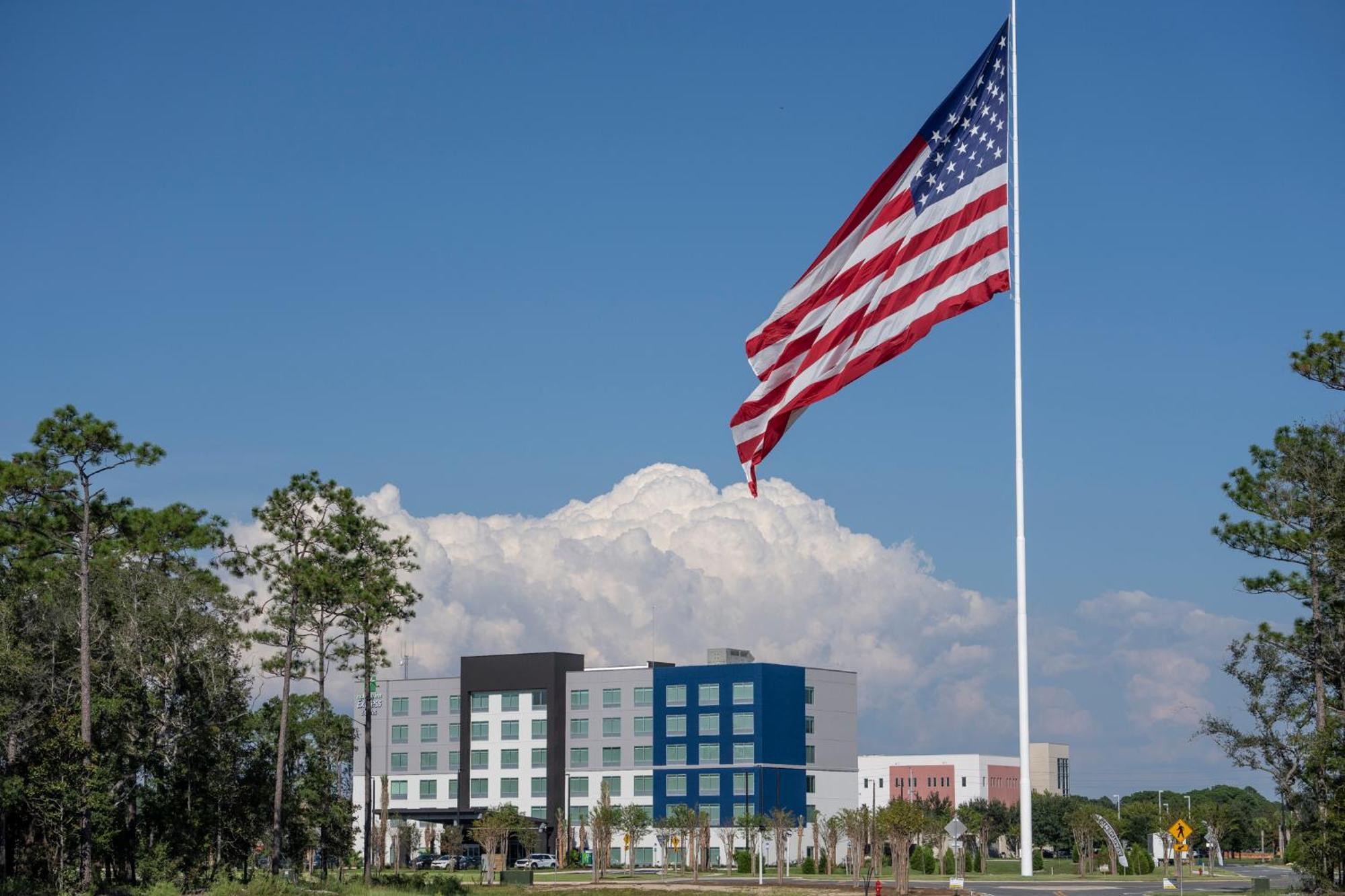 Holiday Inn Express & Suites Fort Walton Beach - Eglin Area By Ihg Zewnętrze zdjęcie